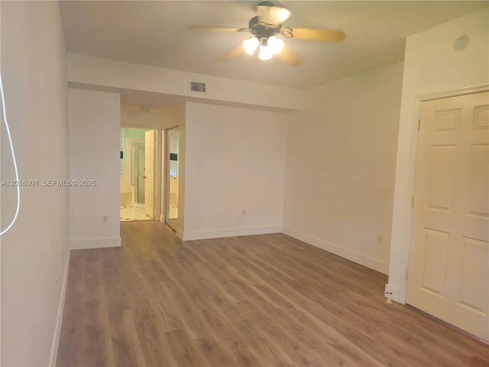 14715 Balgowan Rd #104-9 Miami Lakes, FL 33016