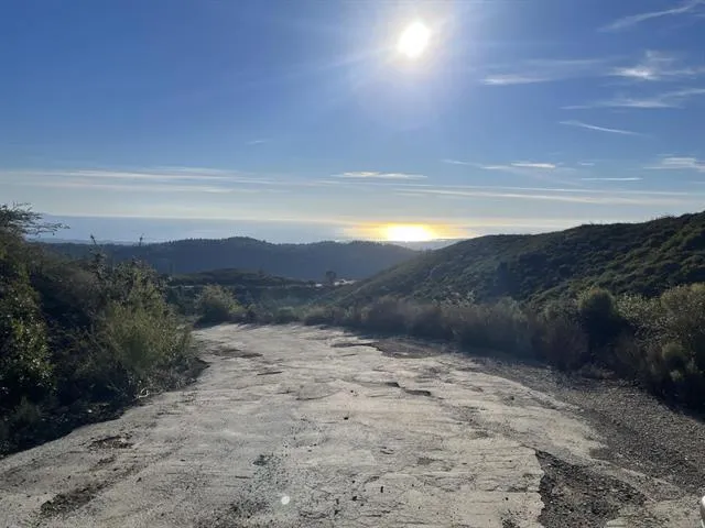 35500 Loma Chiquita Road Los Gatos, CA 95033