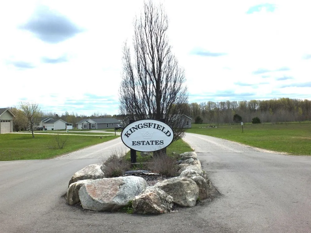 Kingsfield Drive Mayfield Township, MI 49649