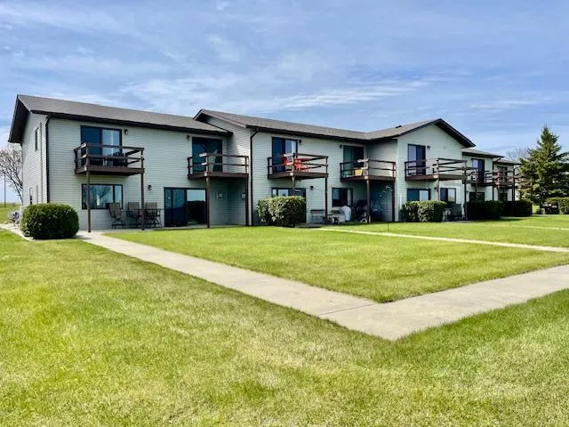 29464 422nd Avenue Battle Lake, MN 56515