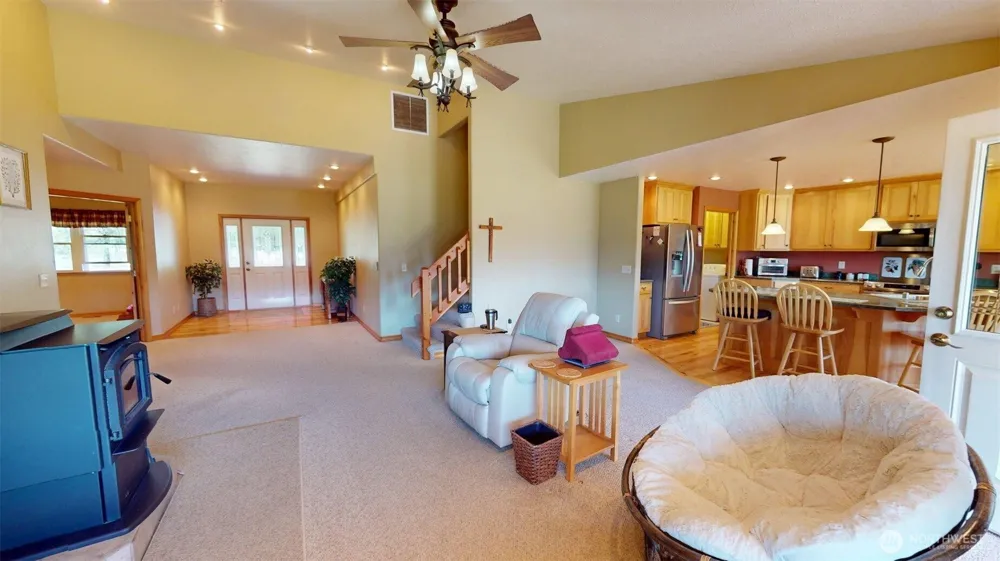 37 No Name Rd Oroville, WA 98855