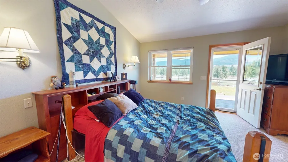 37 No Name Rd Oroville, WA 98855