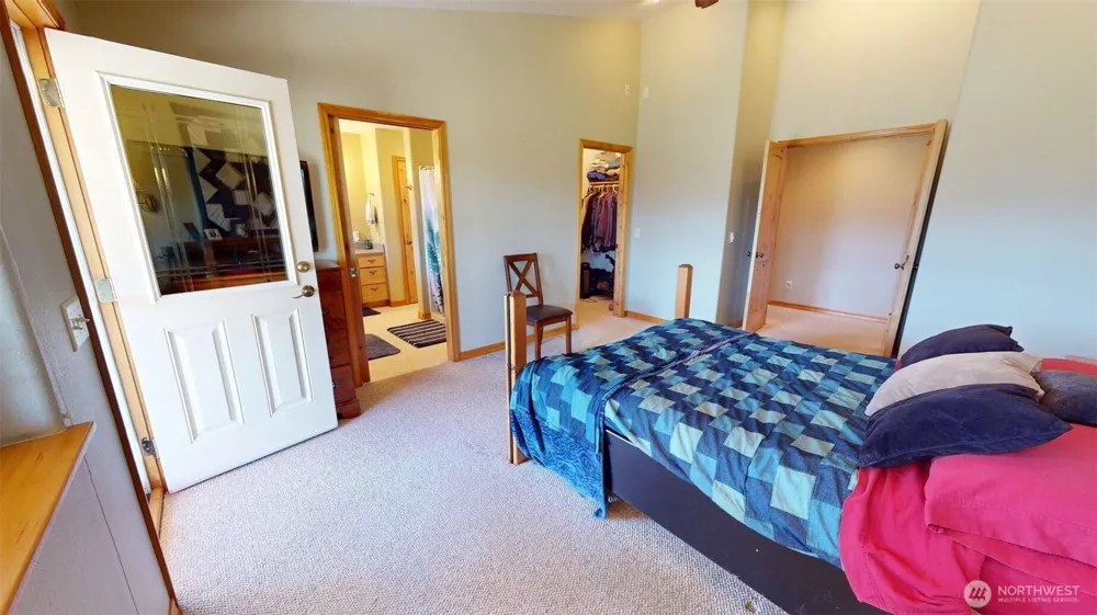 37 No Name Rd Oroville, WA 98855
