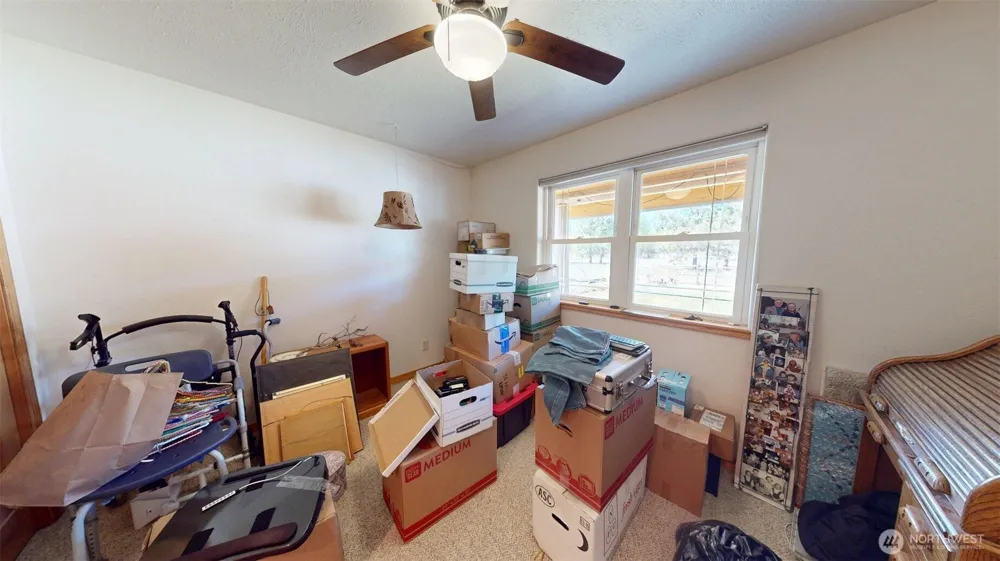 37 No Name Rd Oroville, WA 98855