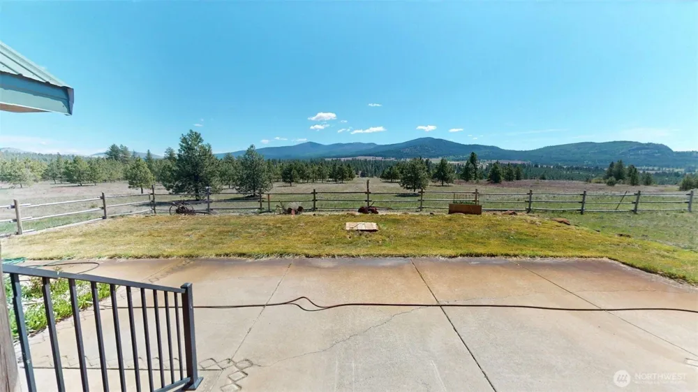37 No Name Rd Oroville, WA 98855