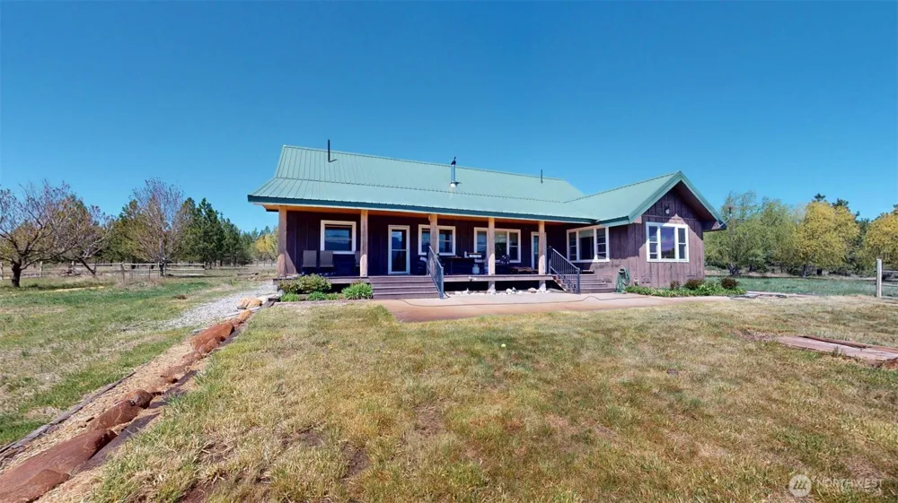 37 No Name Rd Oroville, WA 98855