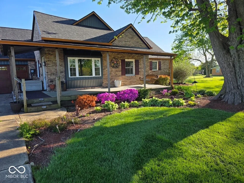 757 E 1000 Alexandria, IN 46001