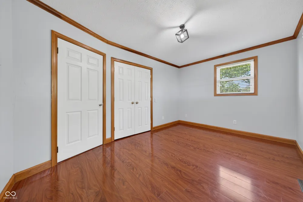 757 E 1000 Alexandria, IN 46001