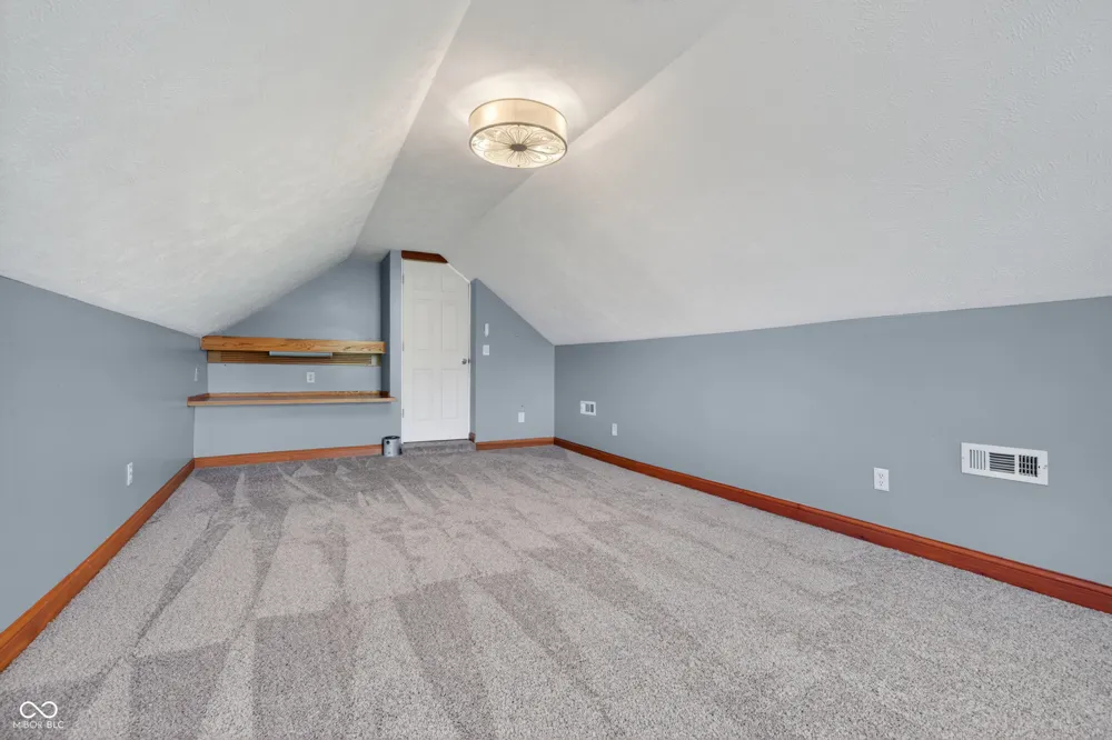757 E 1000 Alexandria, IN 46001