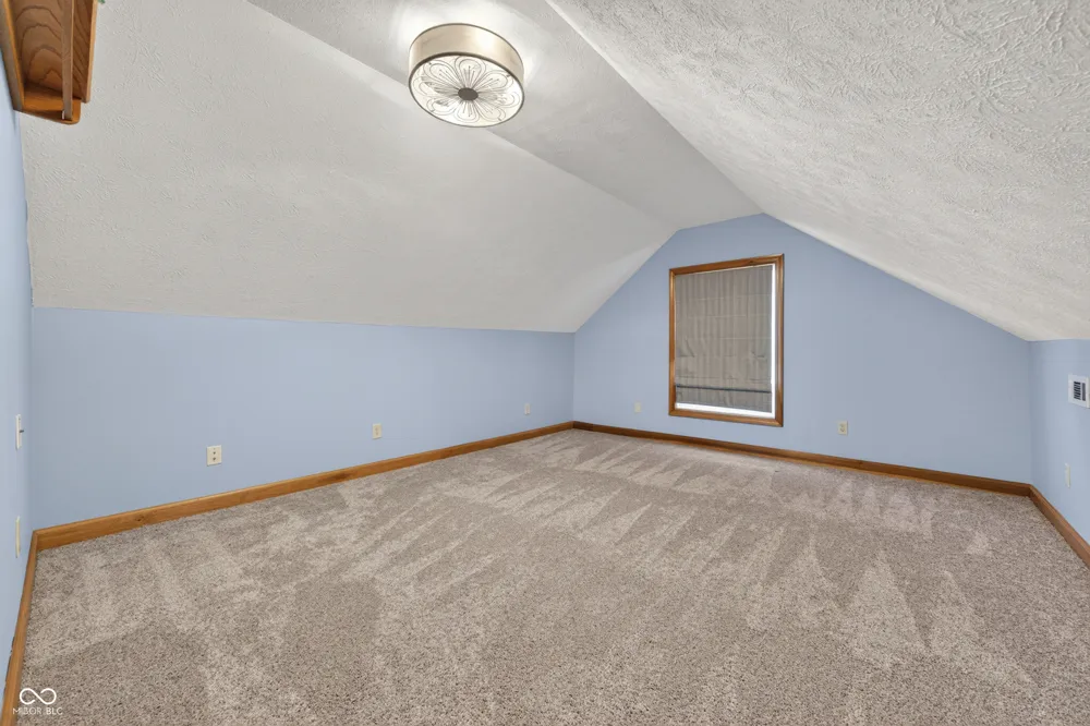 757 E 1000 Alexandria, IN 46001