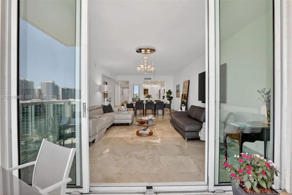 3330 NE 190th St #1817 Aventura, FL 33180