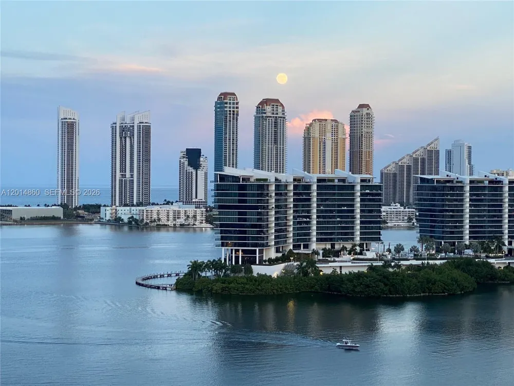 3330 NE 190th St #1817 Aventura, FL 33180