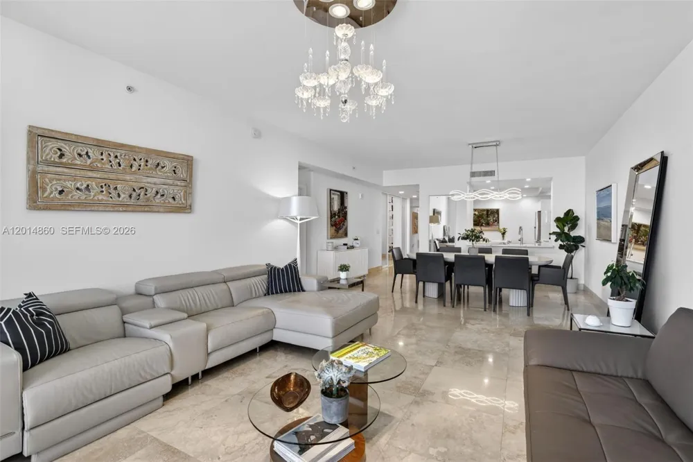 3330 NE 190th St #1817 Aventura, FL 33180