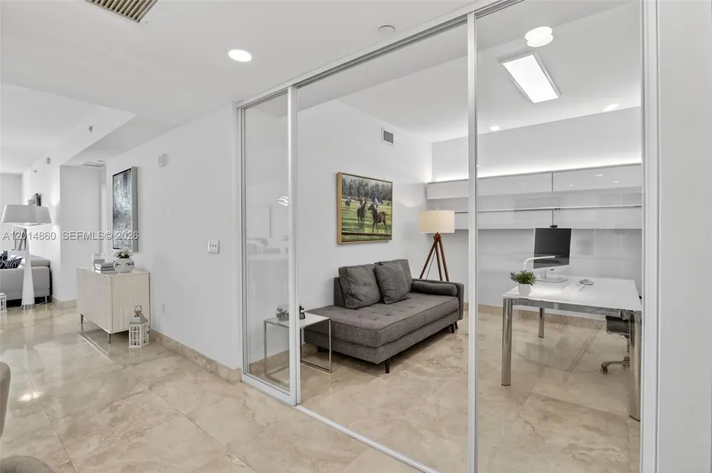 3330 NE 190th St #1817 Aventura, FL 33180