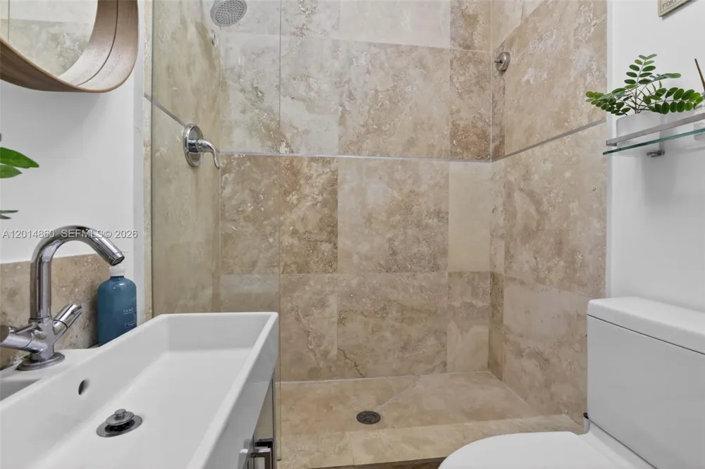 3330 NE 190th St #1817 Aventura, FL 33180