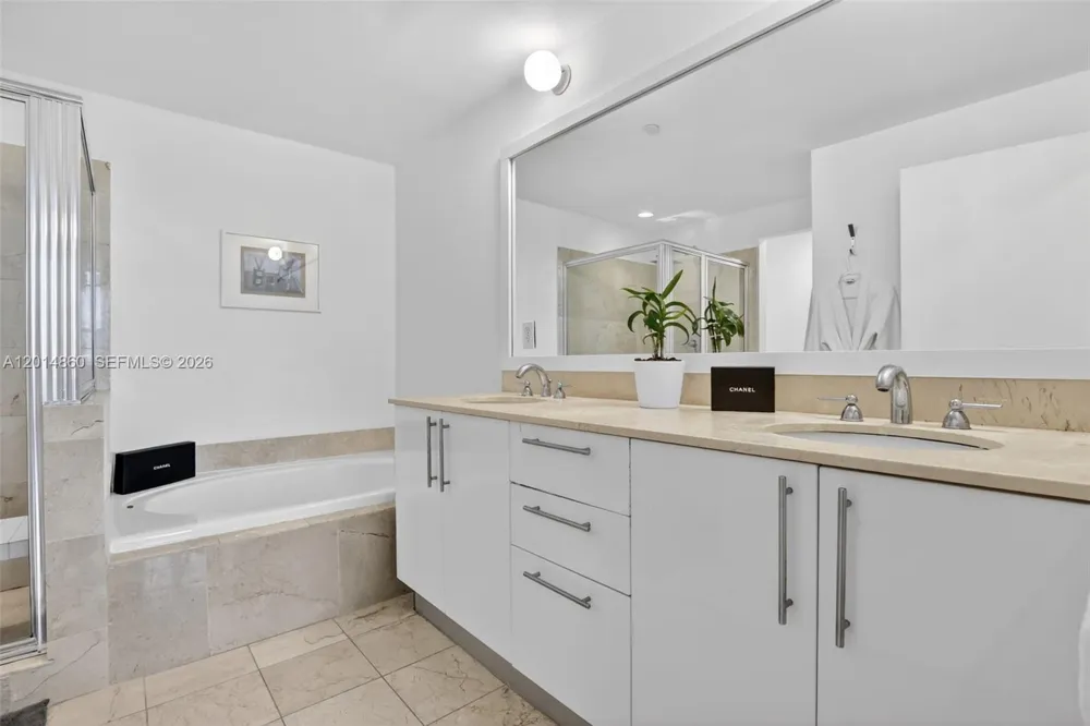 3330 NE 190th St #1817 Aventura, FL 33180