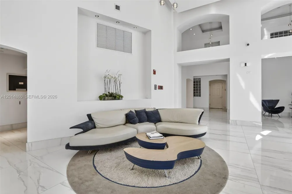 3330 NE 190th St #1817 Aventura, FL 33180