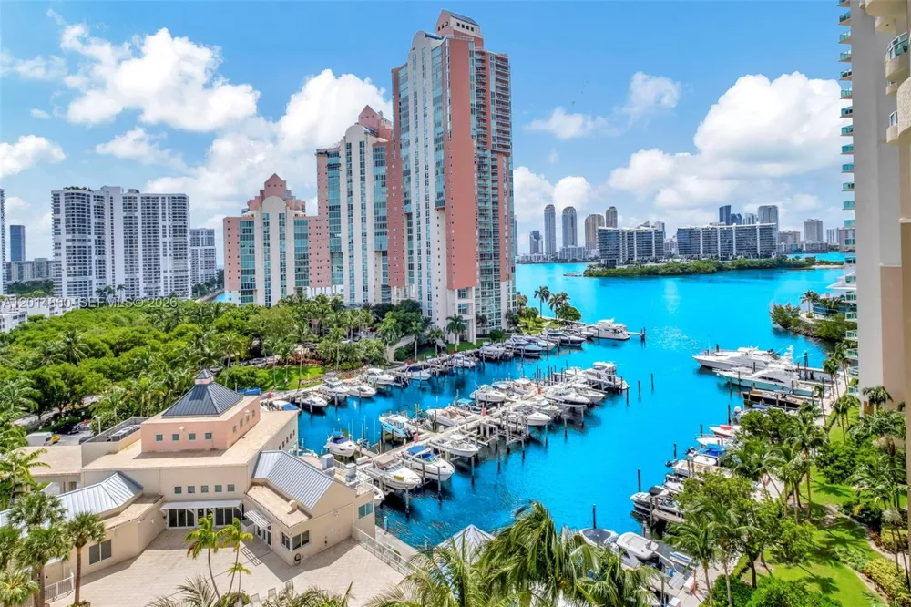 3330 NE 190th St #1817 Aventura, FL 33180