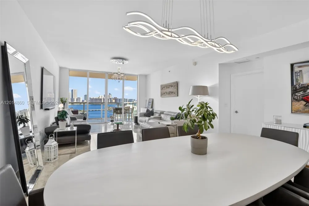 3330 NE 190th St #1817 Aventura, FL 33180