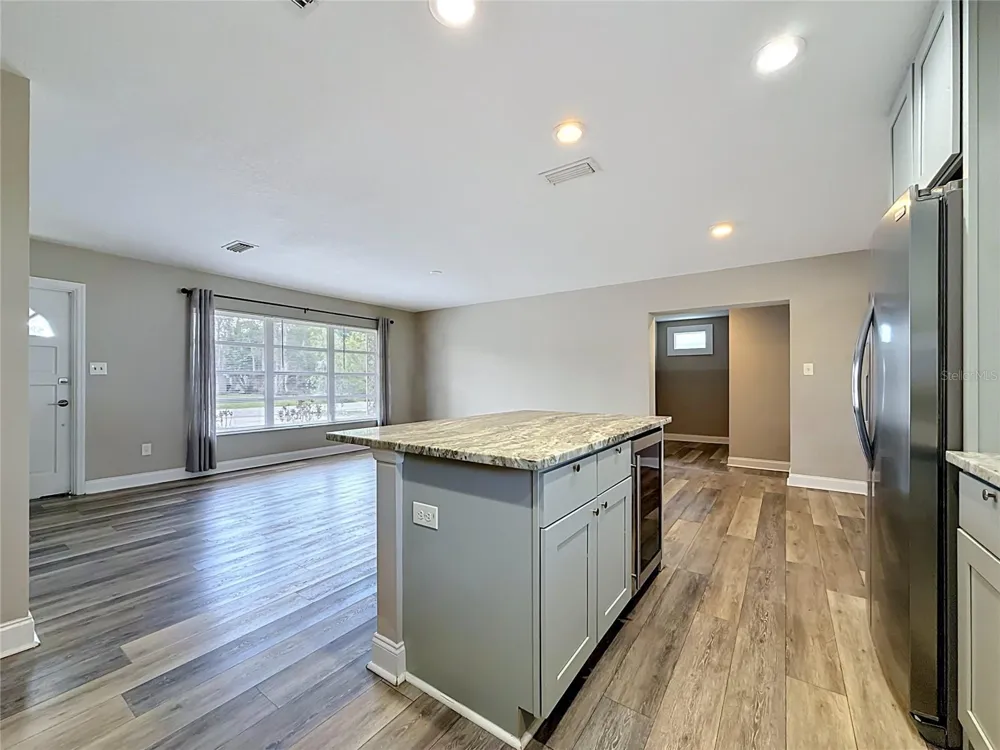 4509 S HALE AVENUE Tampa, FL 33611