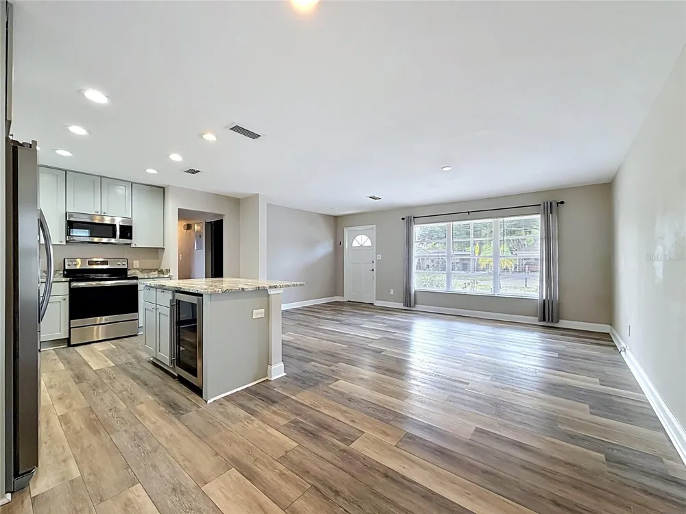 4509 S HALE AVENUE Tampa, FL 33611