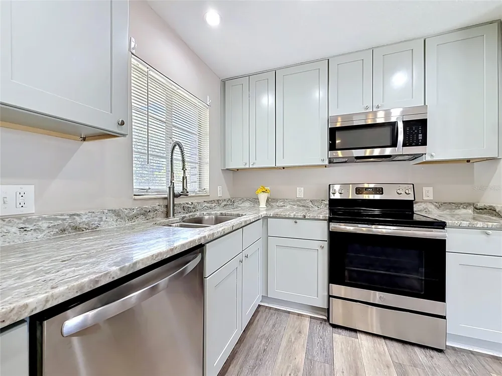 4509 S HALE AVENUE Tampa, FL 33611