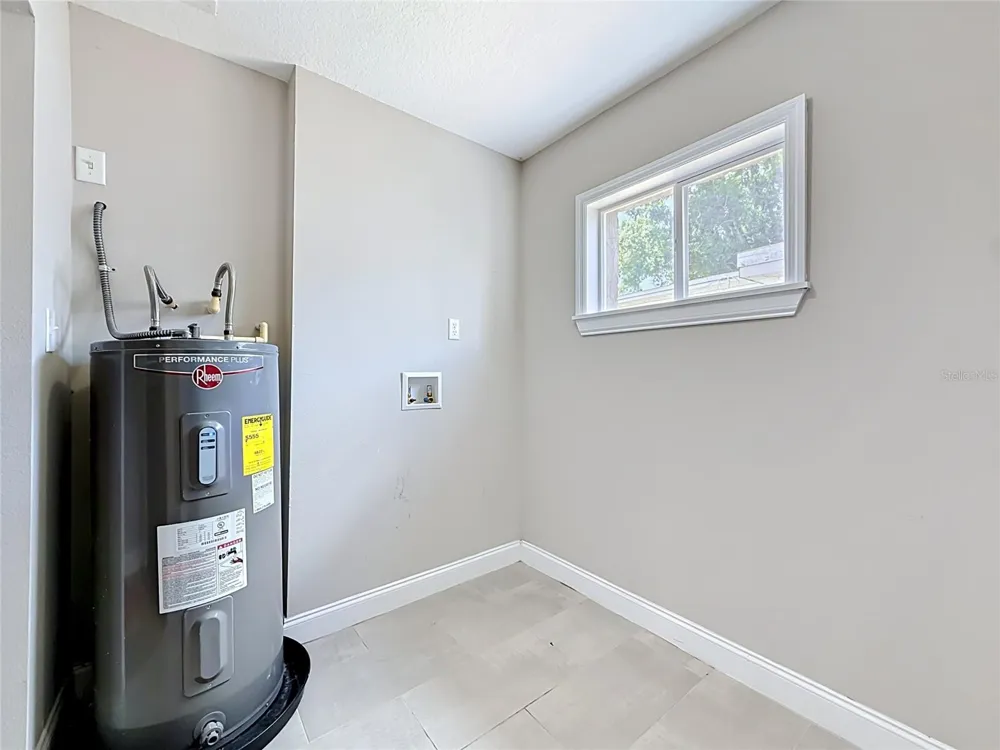 4509 S HALE AVENUE Tampa, FL 33611
