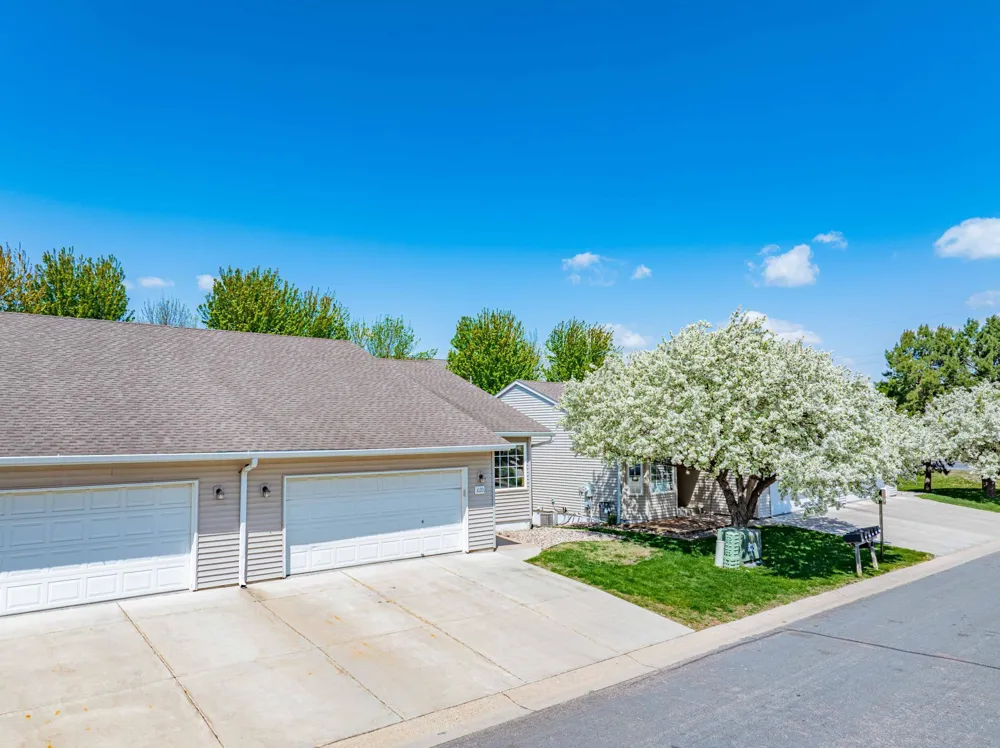 1020 Primrose Lane Waconia, MN 55387
