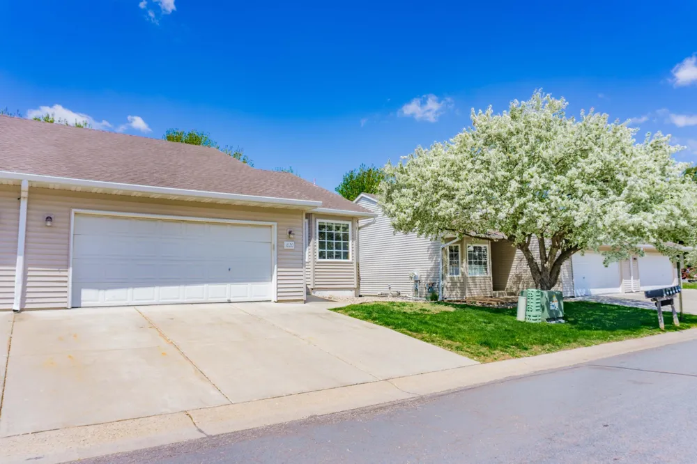 1020 Primrose Lane Waconia, MN 55387