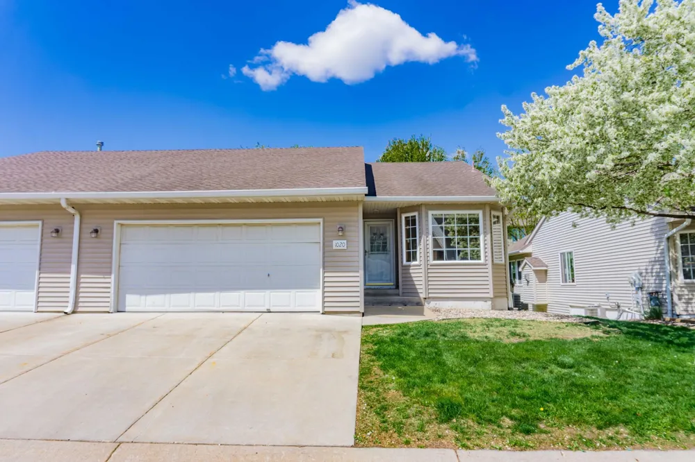 1020 Primrose Lane Waconia, MN 55387