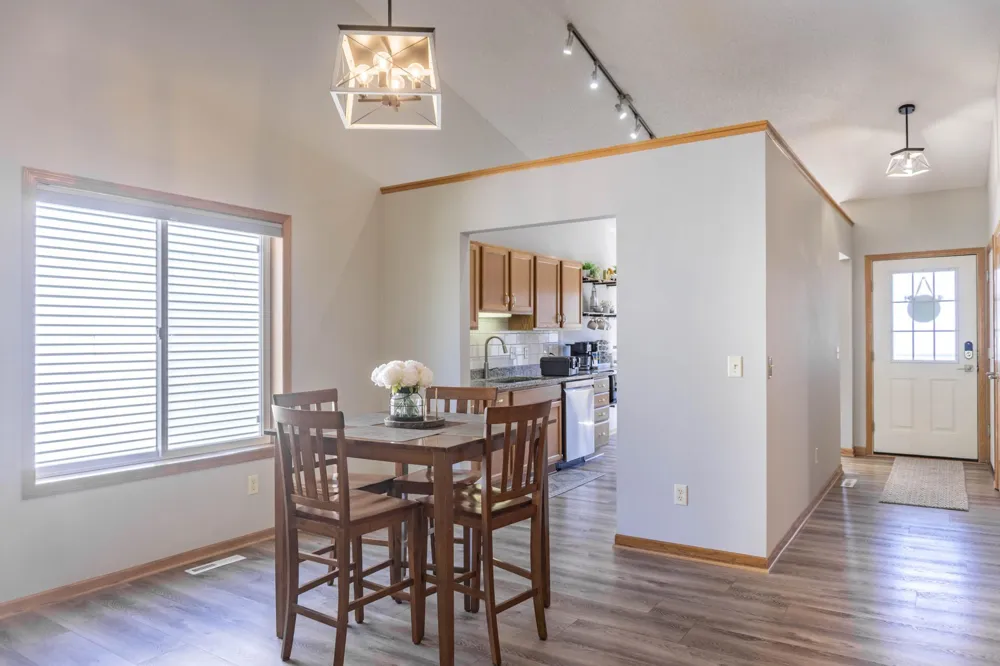 1020 Primrose Lane Waconia, MN 55387