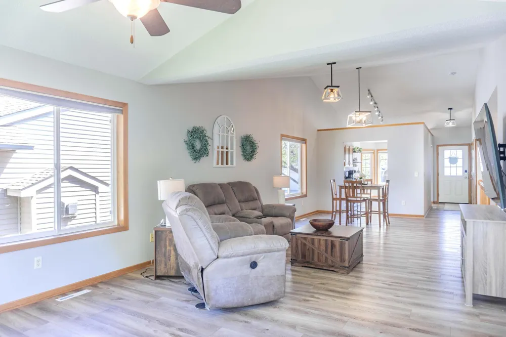 1020 Primrose Lane Waconia, MN 55387
