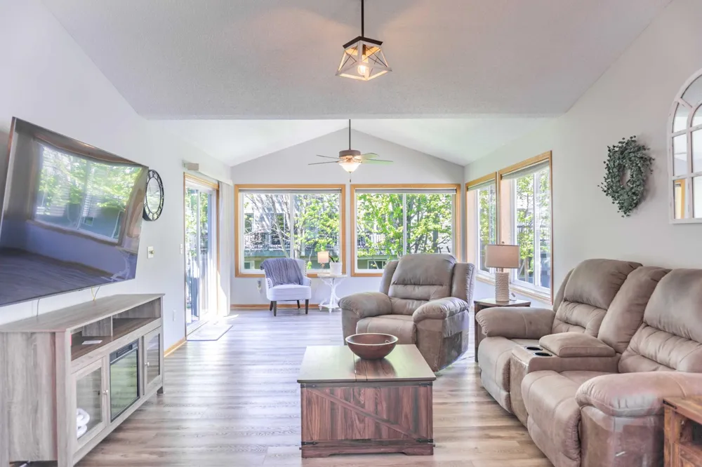 1020 Primrose Lane Waconia, MN 55387