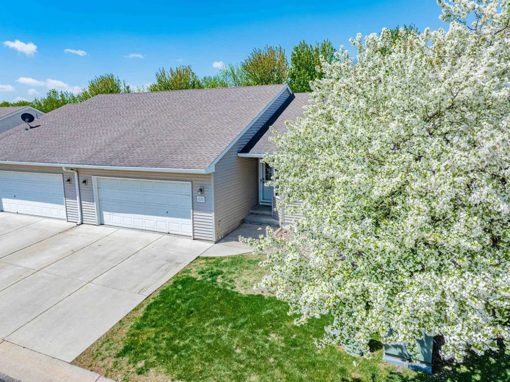 1020 Primrose Lane Waconia, MN 55387