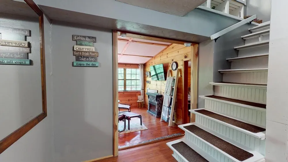 8045 Sarah Thomas Rd Silver Point, TN 38582