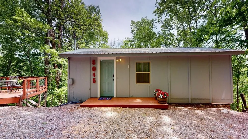 8045 Sarah Thomas Rd Silver Point, TN 38582