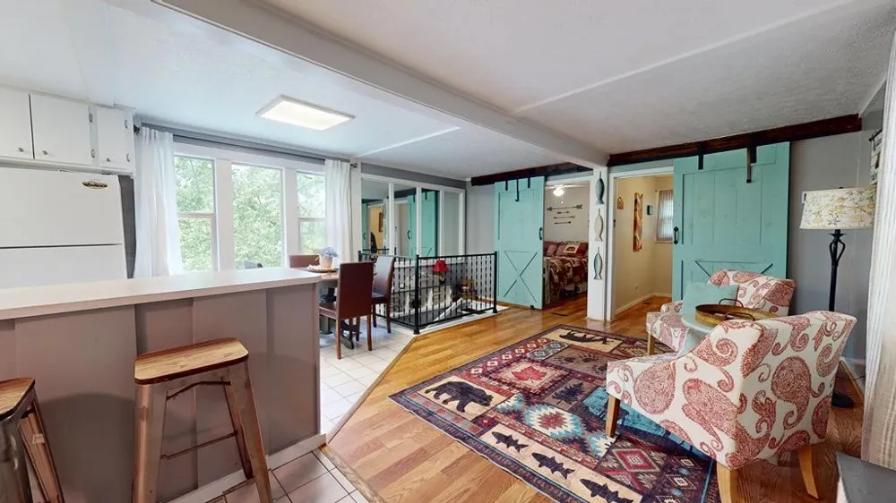 8045 Sarah Thomas Rd Silver Point, TN 38582