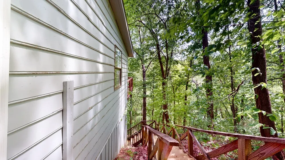 8045 Sarah Thomas Rd Silver Point, TN 38582