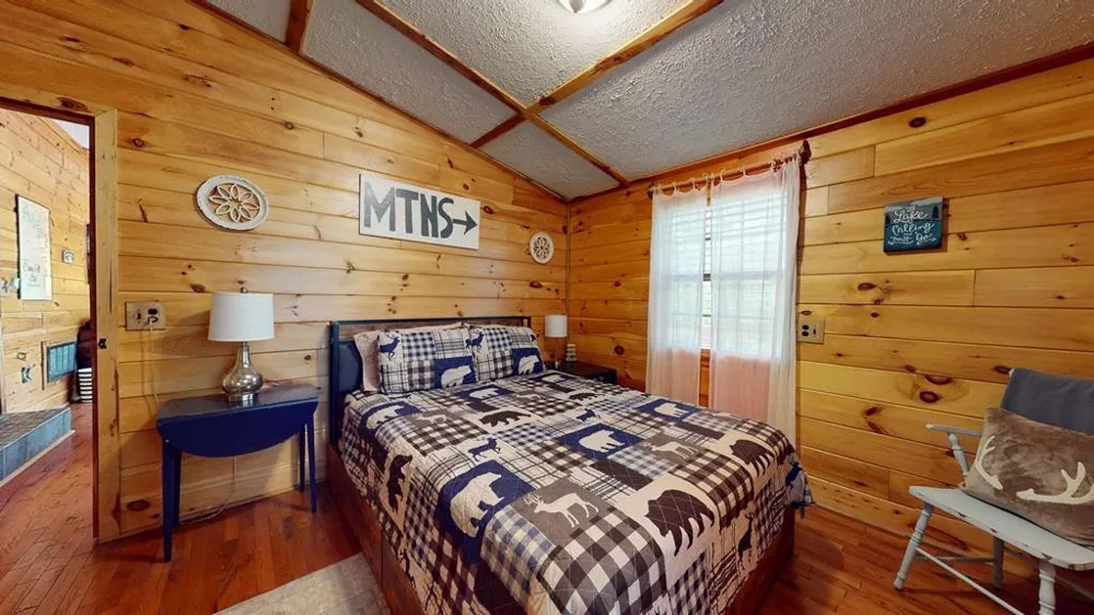 8045 Sarah Thomas Rd Silver Point, TN 38582