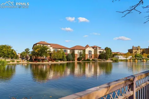 231 W Riverwalk Drive