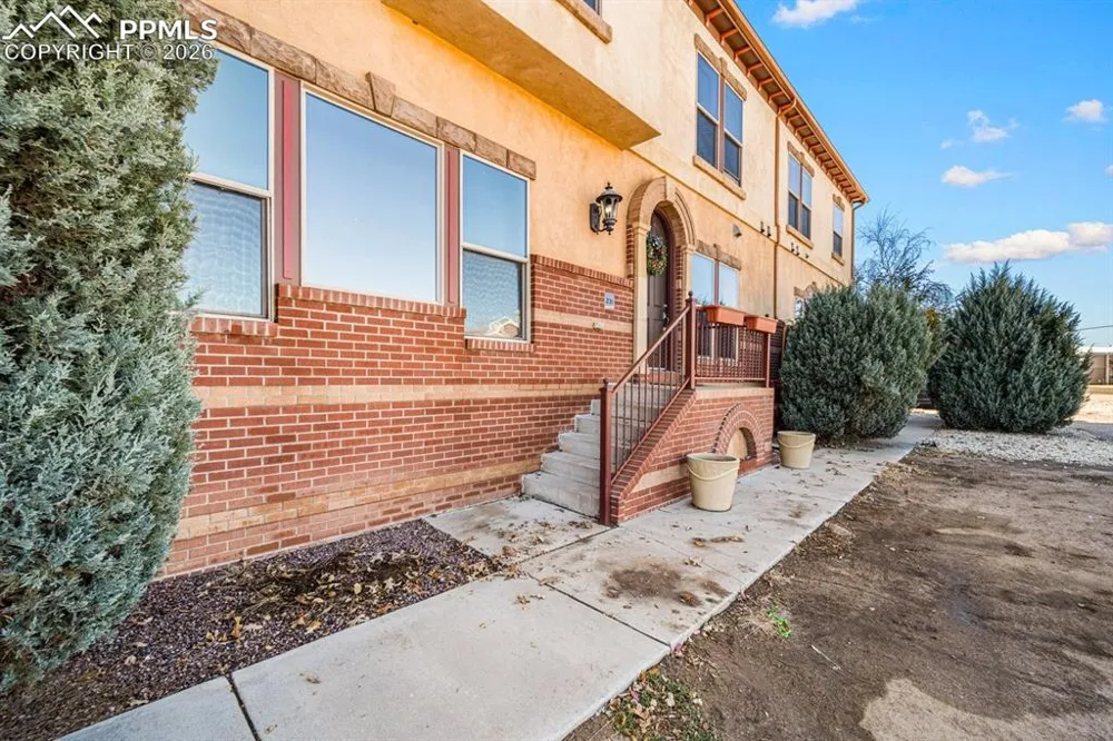 231 W Riverwalk Drive Pueblo, CO 81003