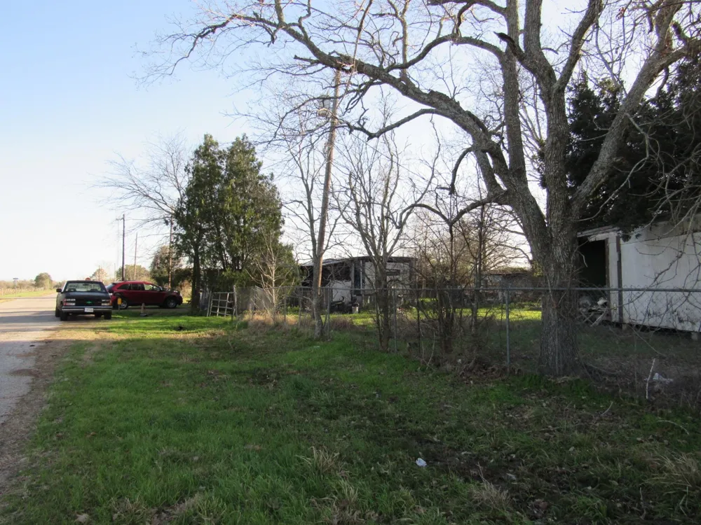 1103 Us Highway 59 Edna, TX 77957