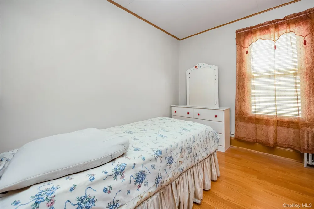 8050 88th Road Woodhaven, NY 11421
