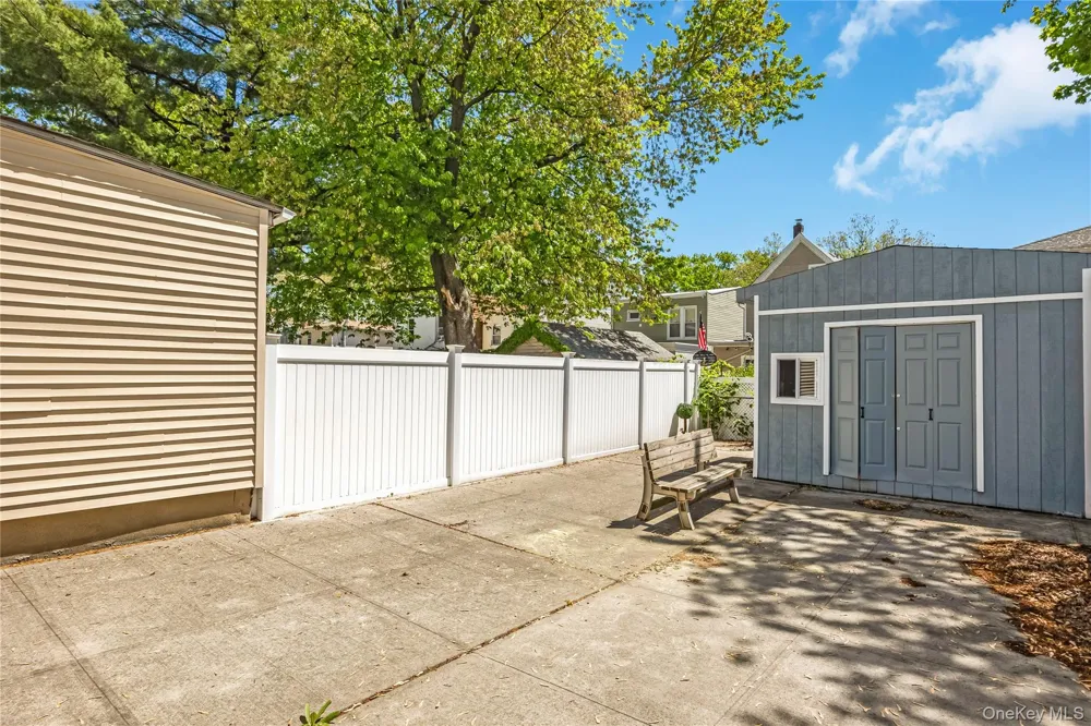 8050 88th Road Woodhaven, NY 11421