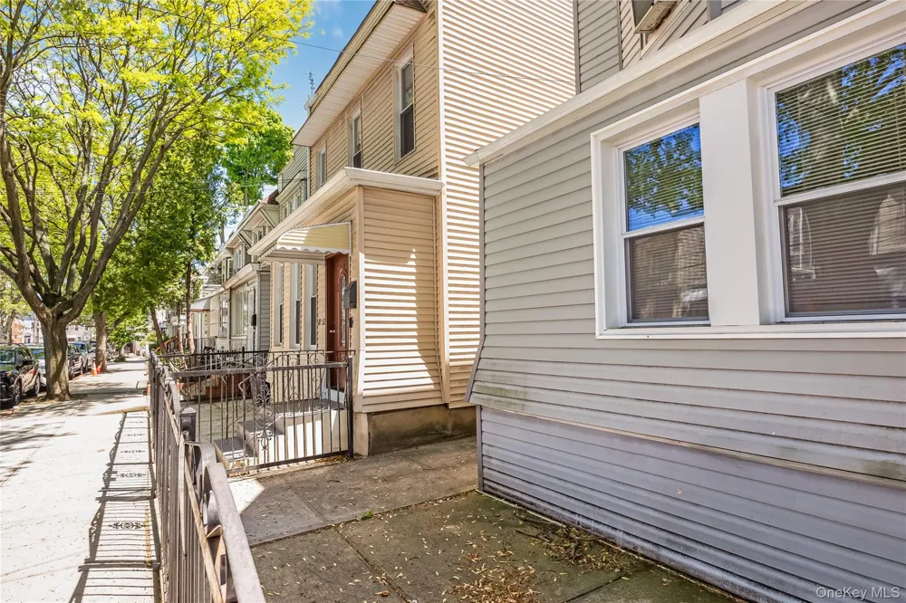 8050 88th Road Woodhaven, NY 11421