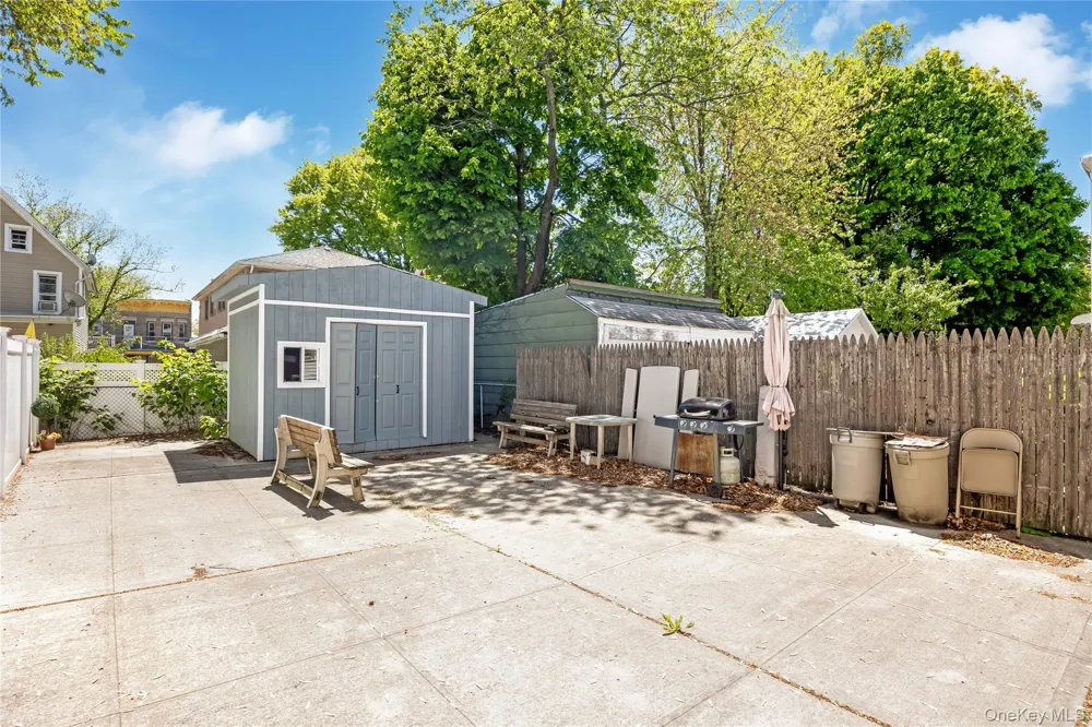 8050 88th Road Woodhaven, NY 11421