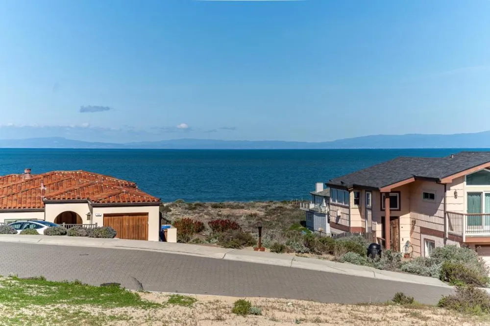 20 Spray Avenue Monterey, CA 93940