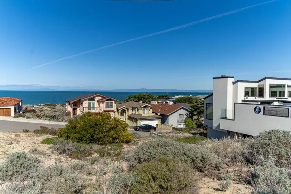 20 Spray Avenue Monterey, CA 93940