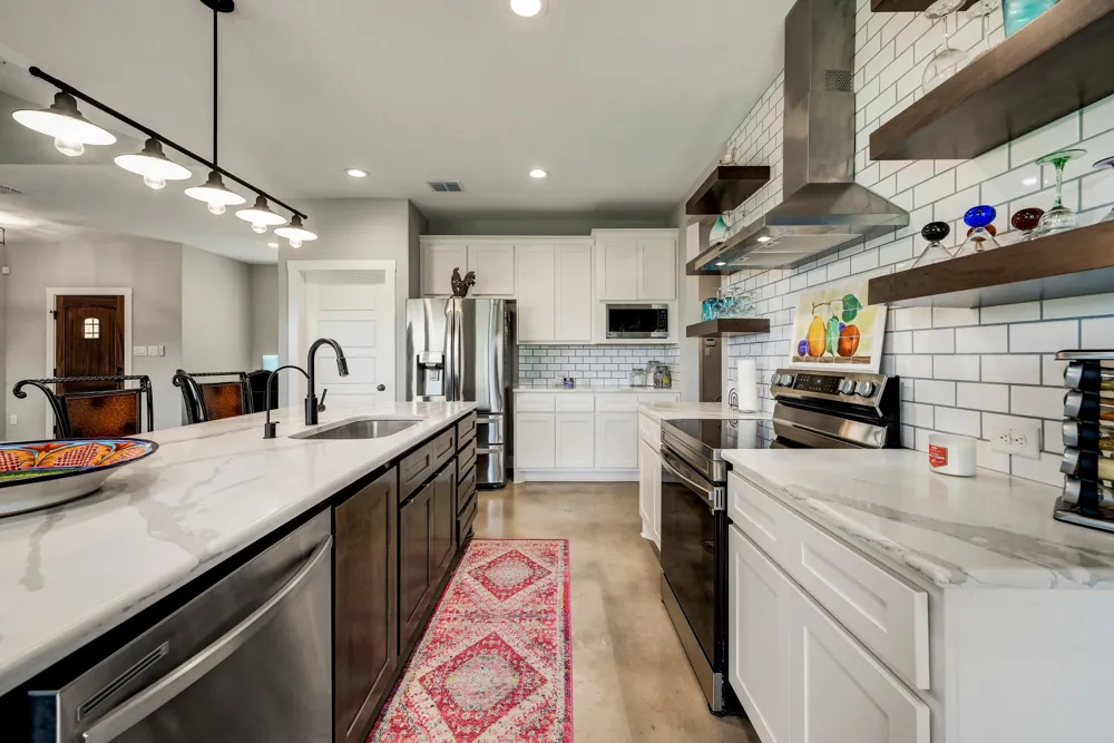 202 Falling Oak Drive Blanco, TX 78606