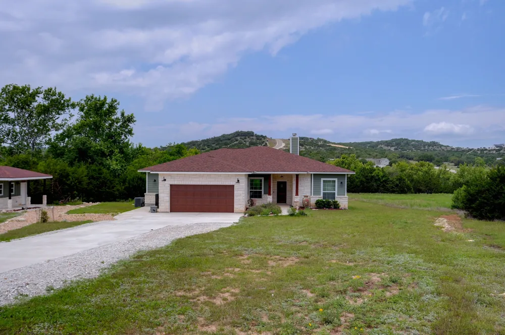202 Falling Oak Drive Blanco, TX 78606